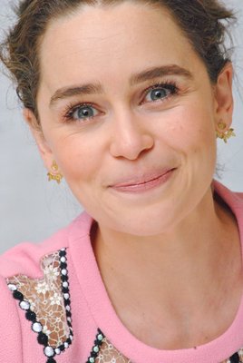 Emilia Clarke Poster 2885839