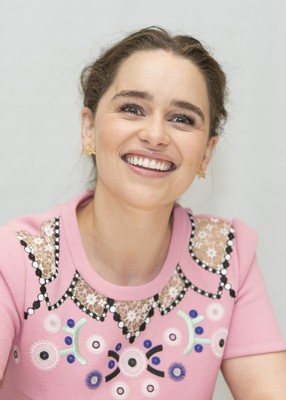 Emilia Clarke Poster 2885853