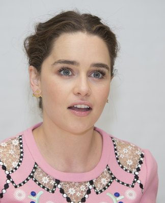Emilia Clarke Poster 2885855