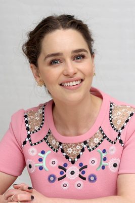 Emilia Clarke Poster 2885875