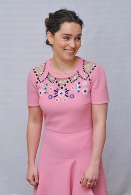 Emilia Clarke Poster 2885884