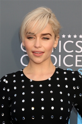Emilia Clarke Poster 3037276