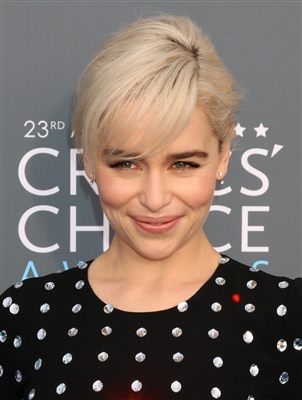 Emilia Clarke Poster 3037287