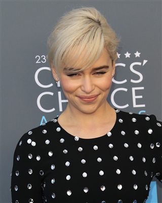 Emilia Clarke Poster 3037299