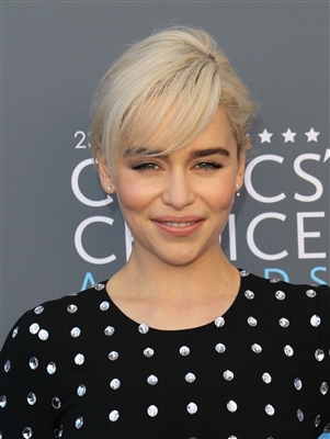Emilia Clarke Poster 3037317