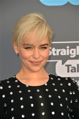 Emilia Clarke Poster 3037321