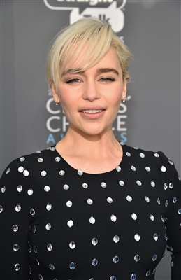 Emilia Clarke Poster 3037340