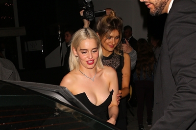 Emilia Clarke Poster 3037371