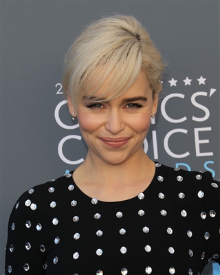 Emilia Clarke Poster 3037407