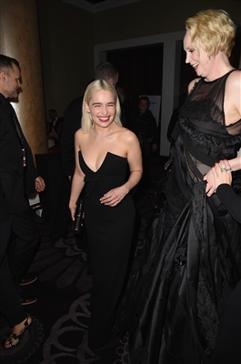 Emilia Clarke Poster 3037408