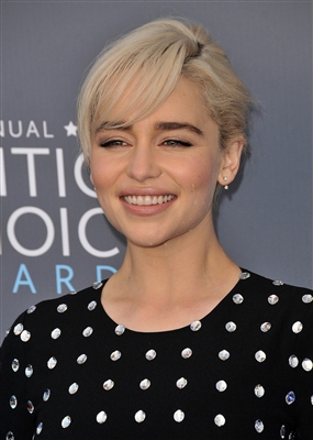 Emilia Clarke Poster 3037436