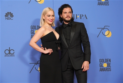Emilia Clarke Poster 3037441