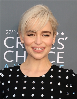 Emilia Clarke Poster 3037547