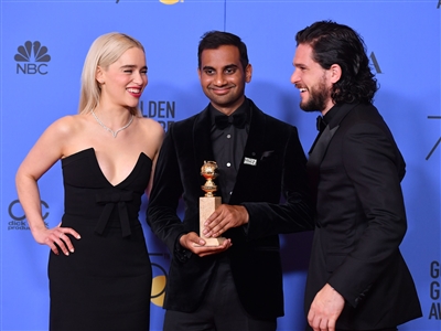 Emilia Clarke Poster 3037595