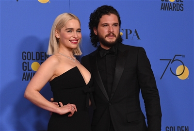 Emilia Clarke Poster 3037661