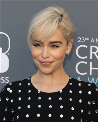 Emilia Clarke Poster 3037665