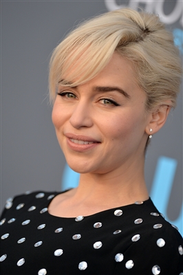 Emilia Clarke Poster 3037754