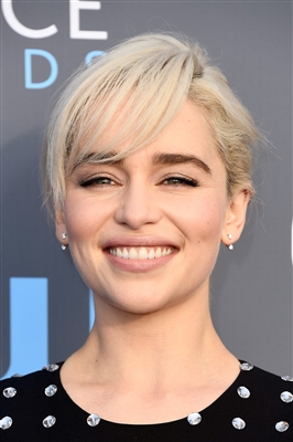 Emilia Clarke Poster 3037917
