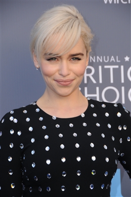 Emilia Clarke Poster 3037960