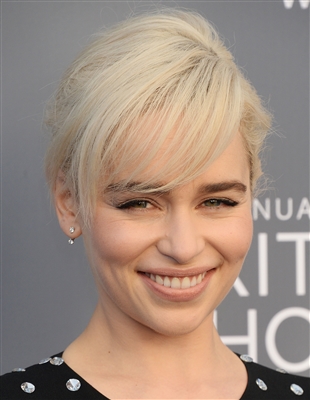 Emilia Clarke Poster 3037963