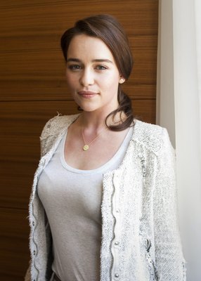 Emilia Clarke Poster 3308012