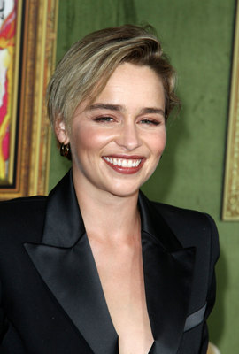 Emilia Clarke Poster 3737070