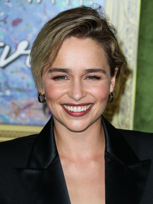 Emilia Clarke Poster 3737072