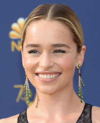 Emilia Clarke Poster 3737075