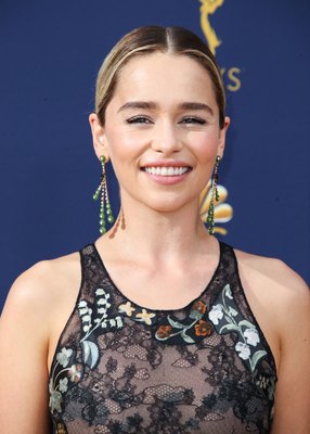 Emilia Clarke Poster 3737118