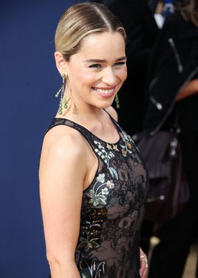 Emilia Clarke Poster 3737214