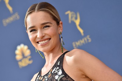 Emilia Clarke Poster 3737218