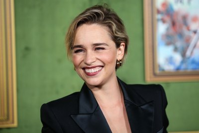 Emilia Clarke Poster 3737277