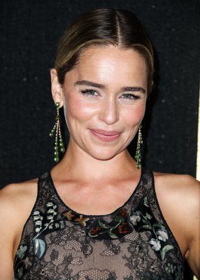 Emilia Clarke Poster 3737325