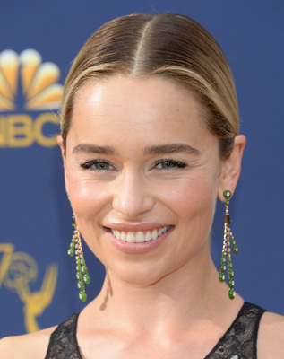 Emilia Clarke Poster 3737347