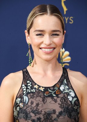 Emilia Clarke Poster 3737367