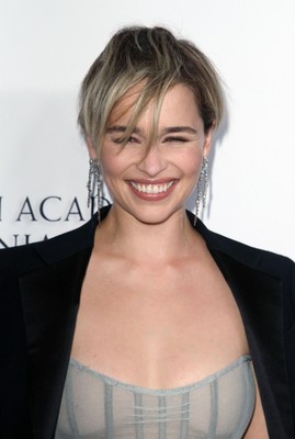 Emilia Clarke Poster 3737387