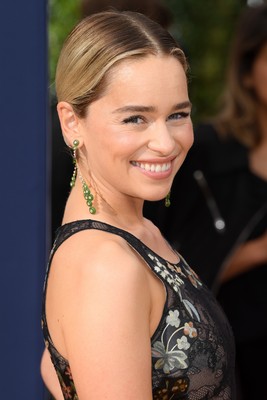 Emilia Clarke Poster 3737407