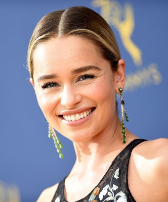 Emilia Clarke Poster 3737438