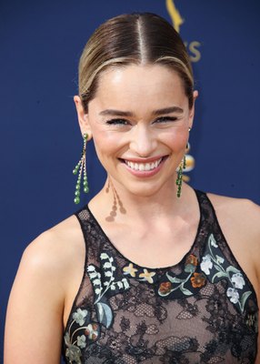 Emilia Clarke Poster 3737495