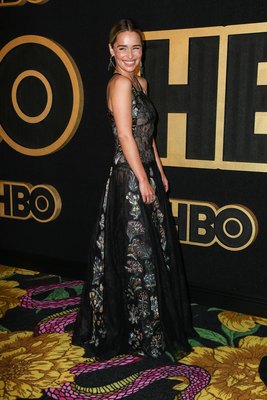 Emilia Clarke Poster 3776136