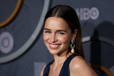 Emilia Clarke Poster 3902198