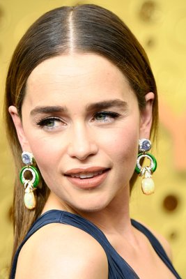 Emilia Clarke Poster 3902379