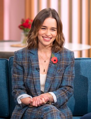 Emilia Clarke Poster 3922459