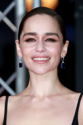 Emilia Clarke Poster 3948568