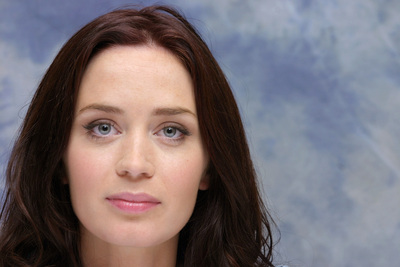 Emily Blunt Poster 2059616