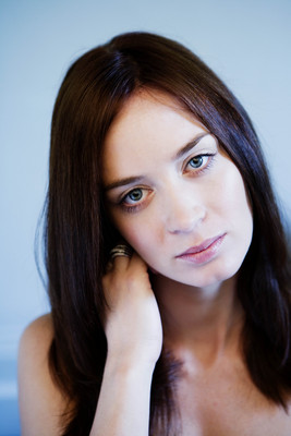 Emily Blunt Poster 2107560