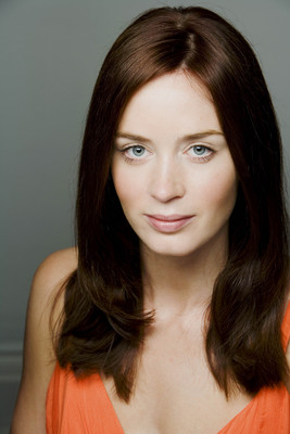 Emily Blunt Poster 2107581