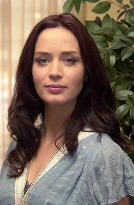 Emily Blunt Poster 2235545