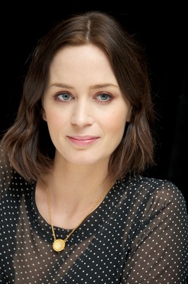 Emily Blunt Poster 2242193