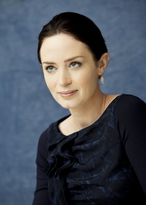 Emily Blunt Poster 2248945